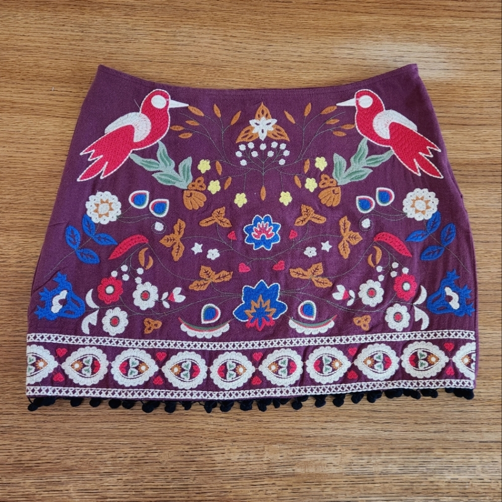 NWT UMGEE Embroiered Cotton Mini Skirt Bird Floral Design in Wine